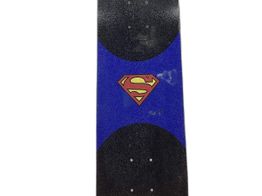 monopatin decathlon superman dc comics