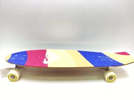 monopatin roxy longboard