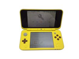 nintendo 2ds/3ds nintendo 2ds pokemon pikachu yellow edition