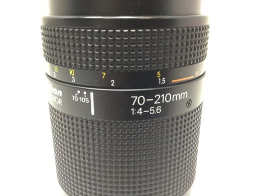 objetivo nikon af nikkor 70-210mm f4-5,6 d