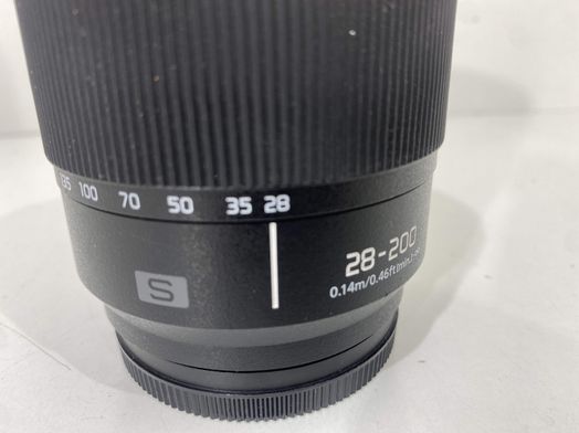 objetivo panasonic 28-200