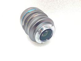 objetivo sirui 24mm t1.2