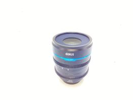 objetivo sirui nightwalker 35mm t1.2 s35