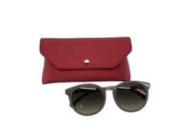 &oacute;culos de sol senhora carolina herrera she754