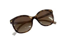 gafa de sol se&ntilde;ora prada spr 22z