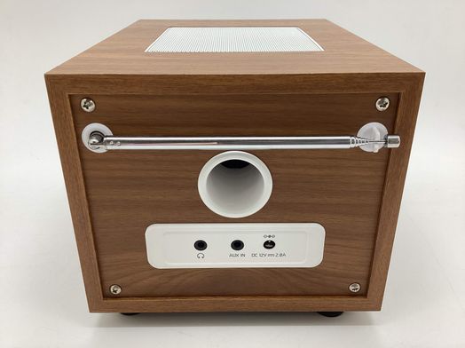 outros r&aacute;dios audizio vieste radio white 132.373