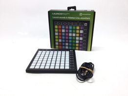 otro equpamiento dj launchpad mini mk3