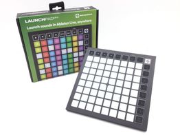 otro equpamiento dj novation lounchpad mini