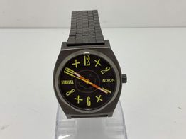 otros relojes nixon nirvana