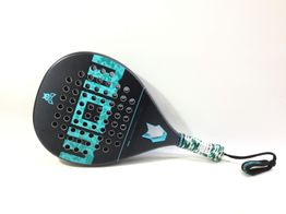 pala de padel wolf on wings turquise magic full carbon