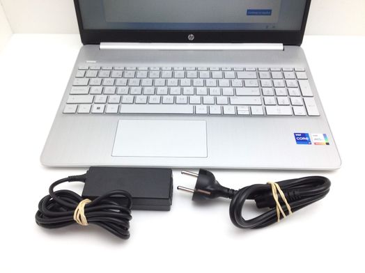 pc portatil hp 15s-fq5051ns