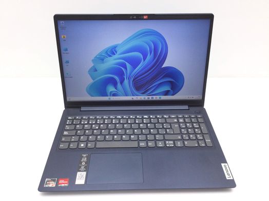 pc portatil lenovo 82ku