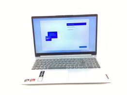 pc port&aacute;til lenovo 82r1