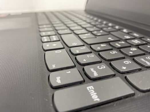 pc portatil lenovo v15 g2 alc