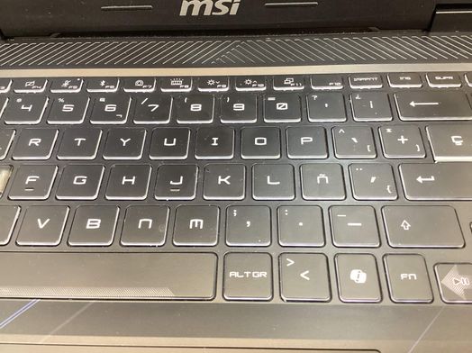 pc port&aacute;til msi pulse 16ai civ gkg