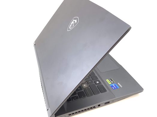 pc port&aacute;til msi thin 15
