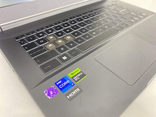 pc portatil msi thin15