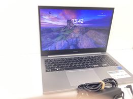 pc port&aacute;til samsung book e2