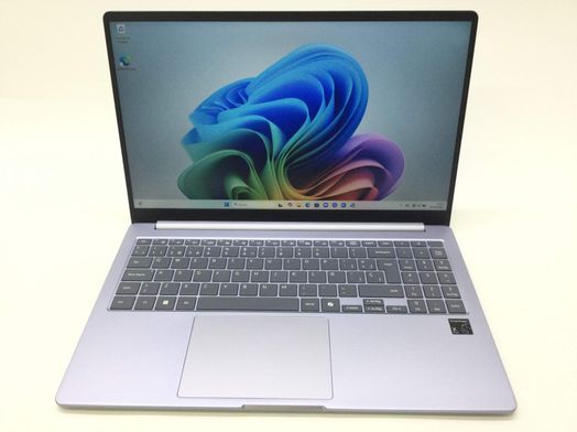 pc port&aacute;til samsung galaxy book 4 edge