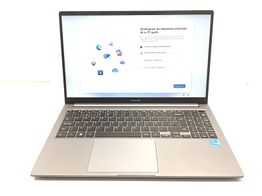 pc portatil samsung np750xgj, intel core i3-1315u, 8gb ram, 256gb ssd, grafica compartida