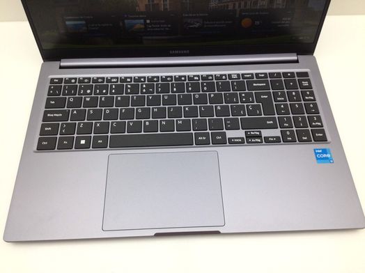 pc portatil samsung np750xgj-kg3es