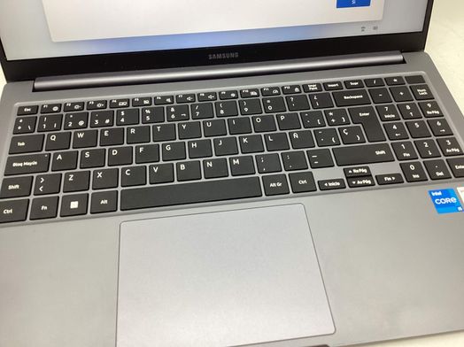 pc port&aacute;til samsung np750xgj