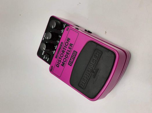 pedal multiefectos de guitarra behringer dm100