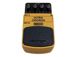 pedal multiefectos de guitarra behringer uc200