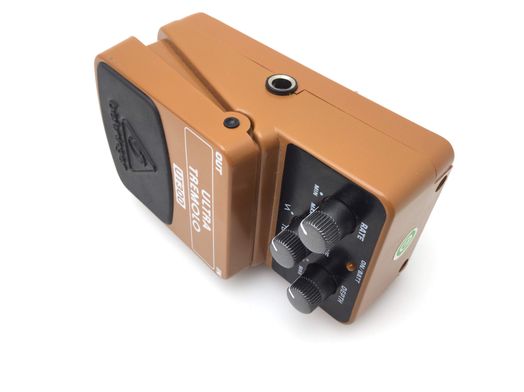 pedal multiefectos de guitarra behringer ut300 ultra tremolo