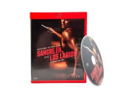 sangre en los labios