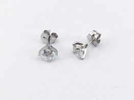 pendientes oro 18k con diamante de laboratorio 