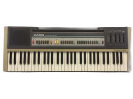 Piano Casio Caisotone 605