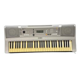 Piano Yamaha Psr e313