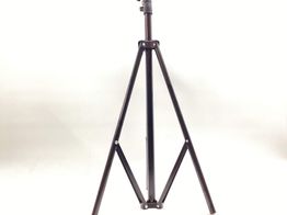 p&eacute; de ilumina&ccedil;&atilde;o generic tripod