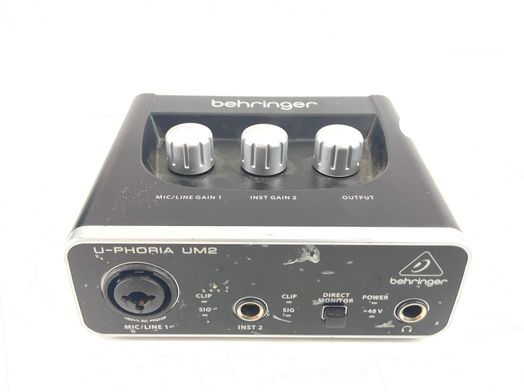 tarjeta interface behringer um2