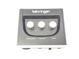tarjeta interface behringer u-phoria um2
