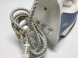 plancha vapor taurus aqua 2200