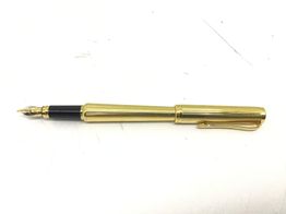 pluma estilografica alta gama maurice lacroix dorada