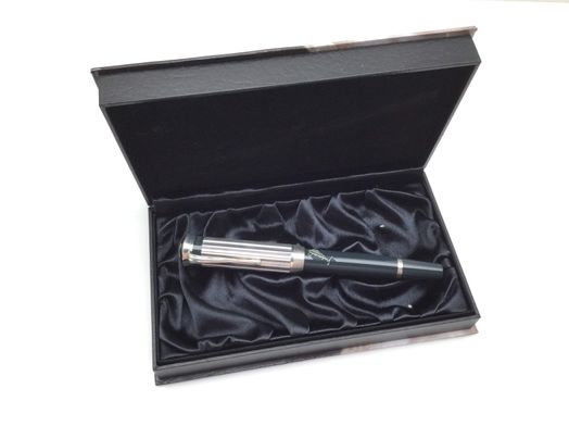 pluma estilografica alta gama montblanc charles dickens limited edition