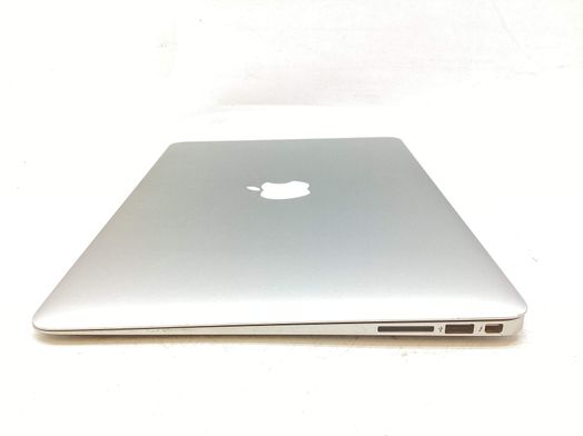 portatil apple apple macbook air core i5 1.6 13 (2015) (a1466)