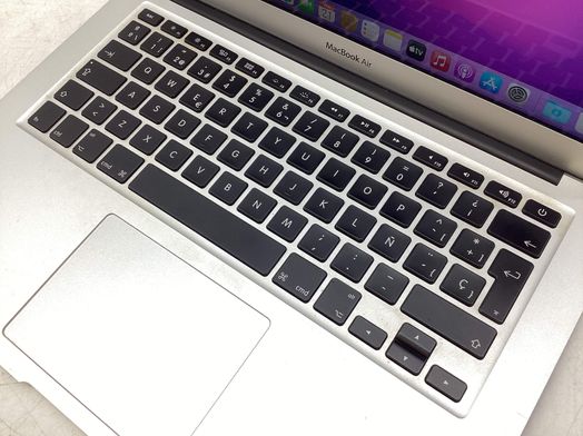 portatil apple apple macbook air core i5 1.6 13 (2015) (a1466)