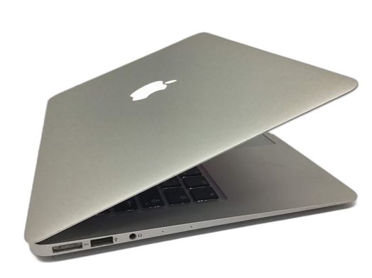 portatil apple apple macbook air core i5 1.6 13 (2015) (a1466)