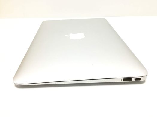 portatil apple apple macbook air core i5 1.6 13 (2015) (a1466)