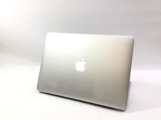 portatil apple apple macbook air core i5 1.6 13 (2015) (a1466)