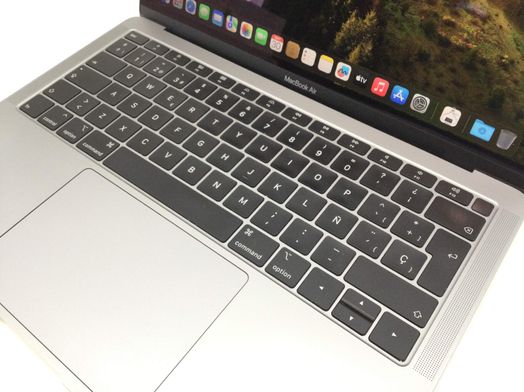 portatil apple apple macbook air core i5 1.6 13 retina (2018) (a1932)