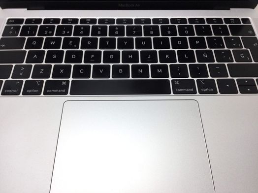 portatil apple apple macbook air core i5 1.6 13 retina true tone (2019) (a1932)