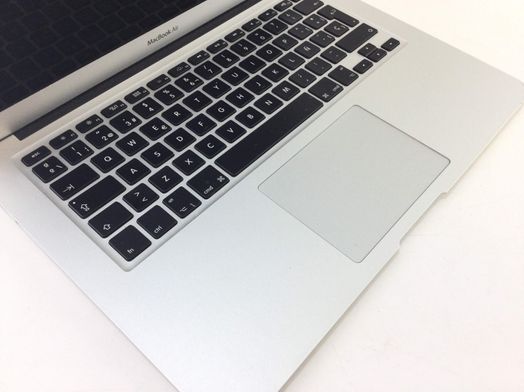 portatil apple apple macbook air core i5 1.8 13 (2017) (a1466)