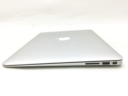 portatil apple apple macbook air core i5 1.8 13 (2017) (a1466)