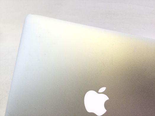 portatil apple apple macbook air core i5 1.8 13 (2017) (a1466)