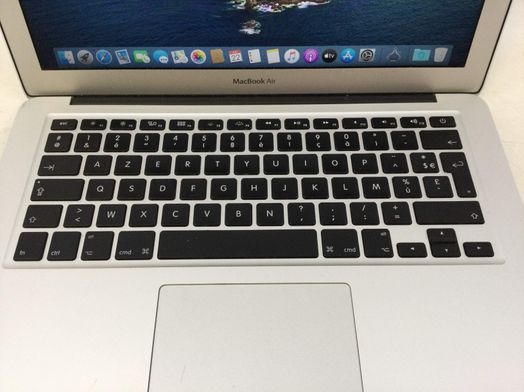 portatil apple apple macbook air core i5 1.8 13 (2017) (a1466)